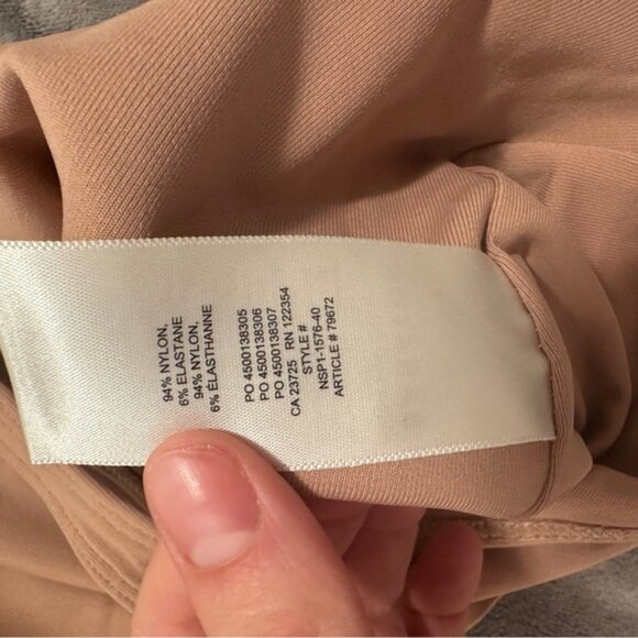 Aritzia Babaton Camel Long Sleeve Bodysuit Size Medium Women’s - Picture 7 of 8